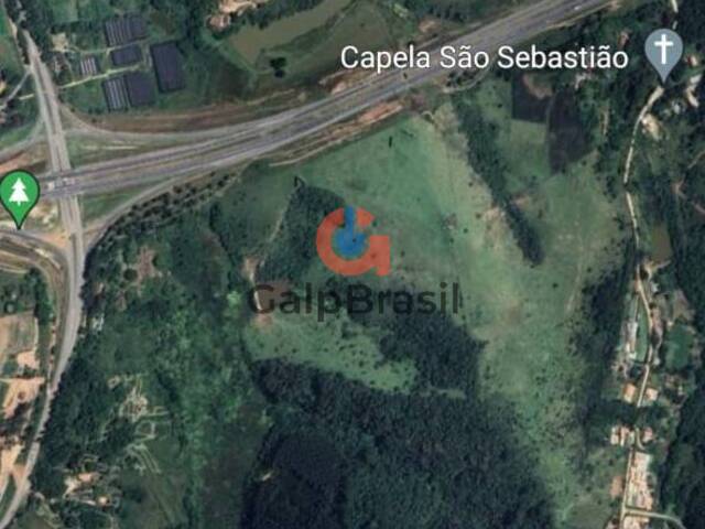 Area de Frente para Rodovia