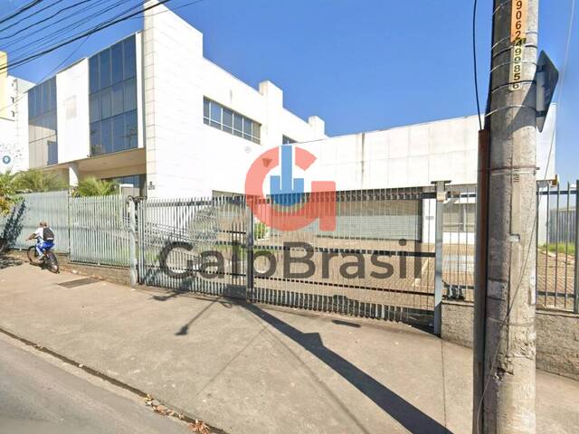 prédio comercial em Piracicaba com duas frentes e amplo esta