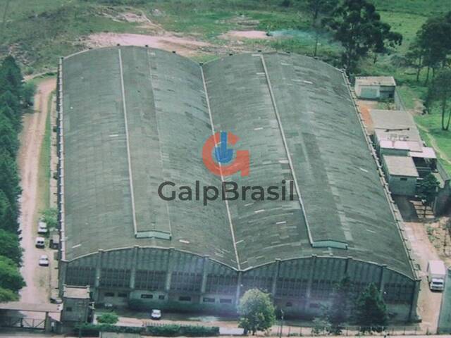 Galpão industrial à locação em Ferraz de Vasconcelos com am