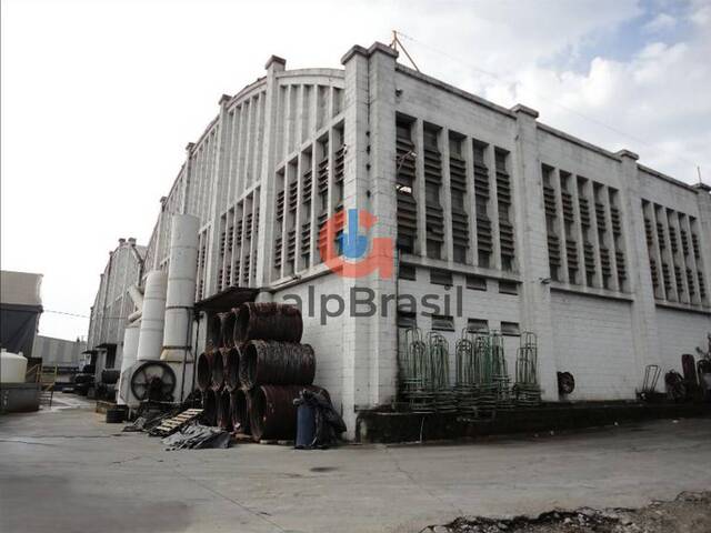 Galpão industrial à lvenda em Ferraz de Vasconcelos com amp
