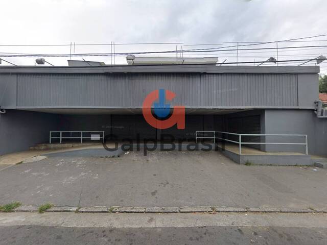 Fachada principal do prédio comercial multiuso em Ermelino M