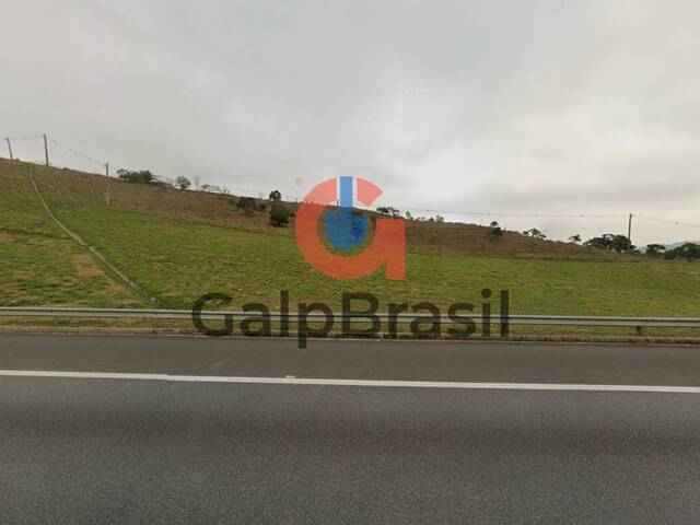 área de 656000 m² à venda em JacareíSP com frente para a