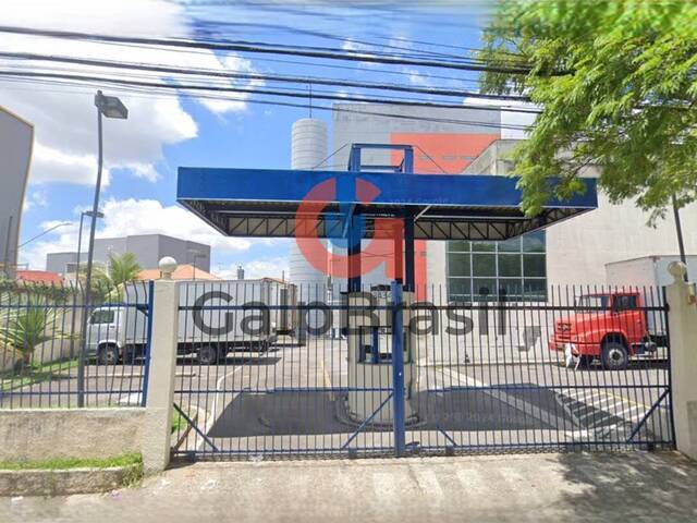 Fachada do galpão para locação em São Paulo próximo à Margi
