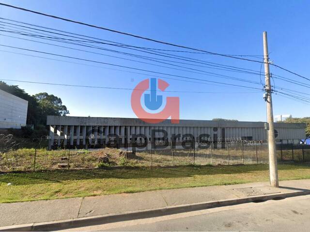 Fachada do galpão industrial em Tamboré disponível para loca