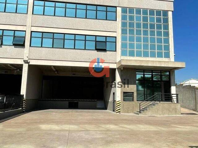 Docas frontais para carga e descarga eficiente