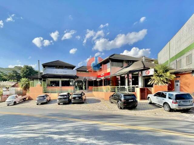 Fachada da Galeria Comercial à Venda