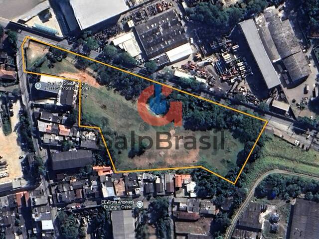 Vista aérea da área comercialindustrial à venda em Cotia