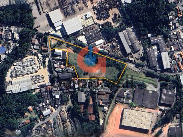 Vista aérea da área comercialindustrial à venda em Cotia