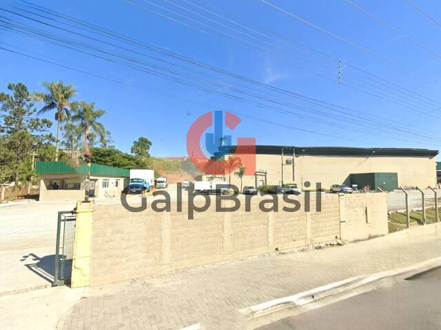 Fachada do galpão industrial à venda em Mairiporã
