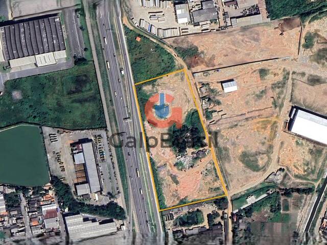 Vista aérea do terreno industrial de 37000 m² em Guarulhos