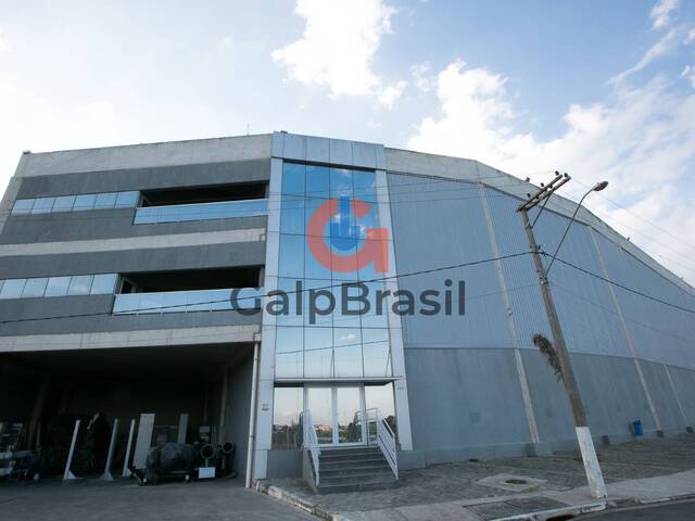 Fachada moderna de galpão logístico para locação em Guarulho