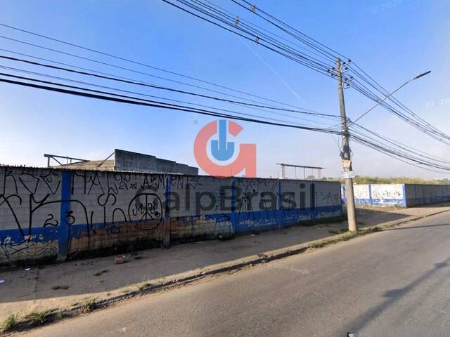 Galpão industrial para locação em Guarulhos com duas frentes