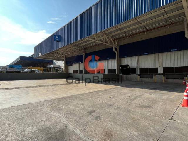 Pátio do galpão em Osasco