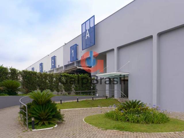 Acesso a area comum do galpão