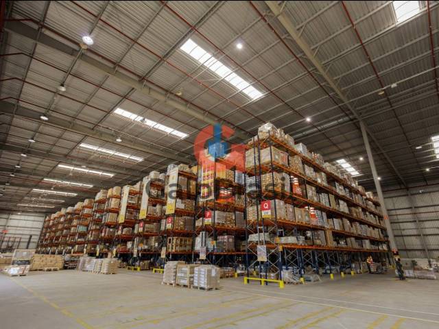 Galpão para Locação em Embu das Artes - 4