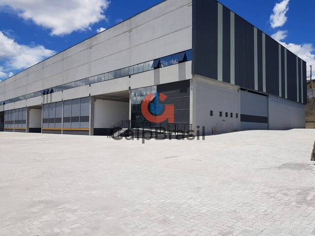 Galpão logístico em Arujá na Av Governador Mário Covas