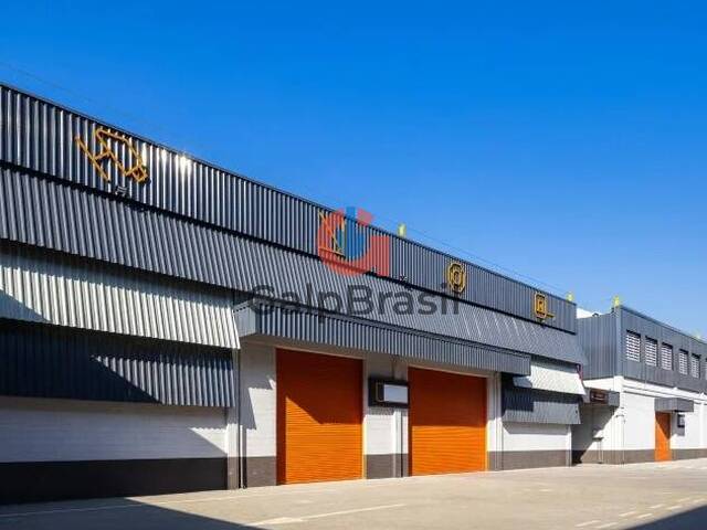 Galpão de 6600 m2 para alugar na Lap