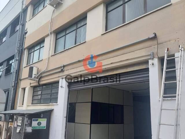 Galpão em Tamboré com acabamento de alto padrão