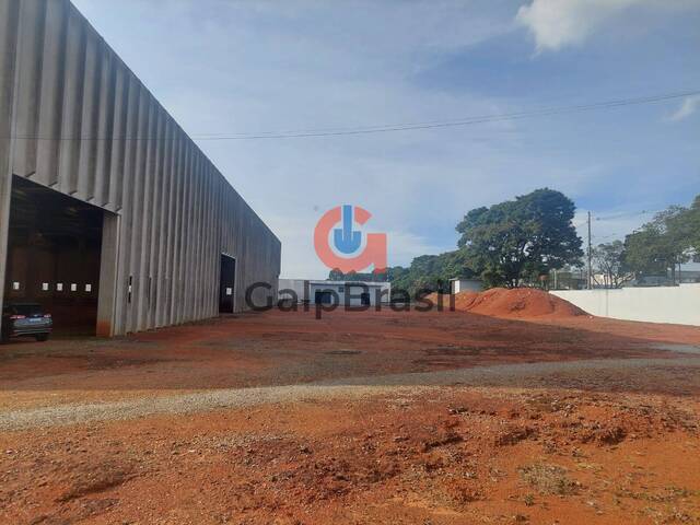 Galpão para alugar em Guarulhos com amplo pátio