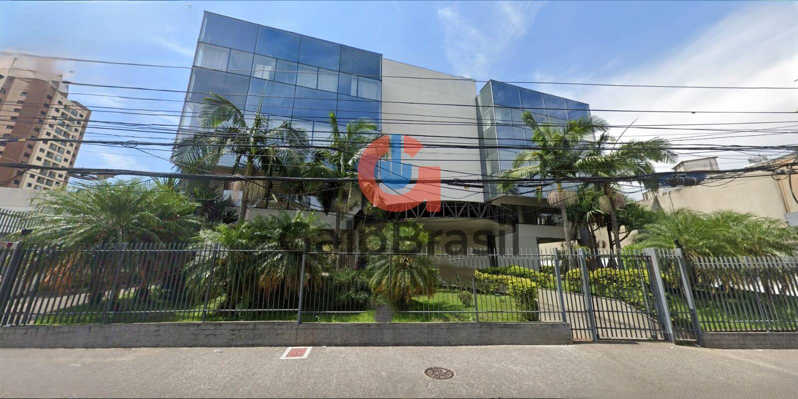 Prédio Comercial à Venda com Fachada de Vidro – Zona Oeste/SP