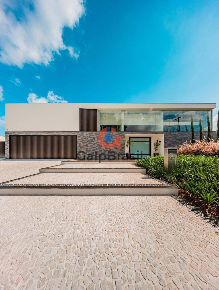 Mansão de Luxo no Residencial Alphaville 2 – 900 m² construidos